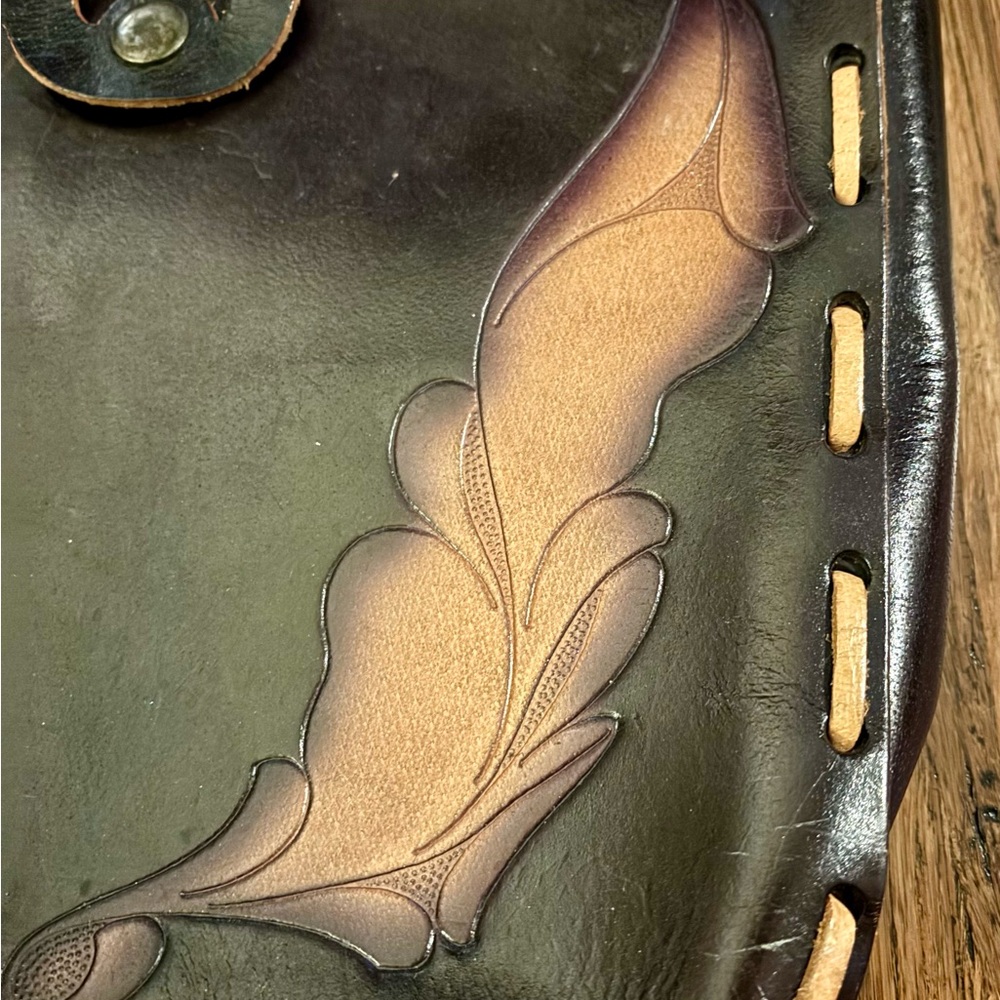 Wabags 100% Genuine Leather Tooled Purse - Picture 2 of 8